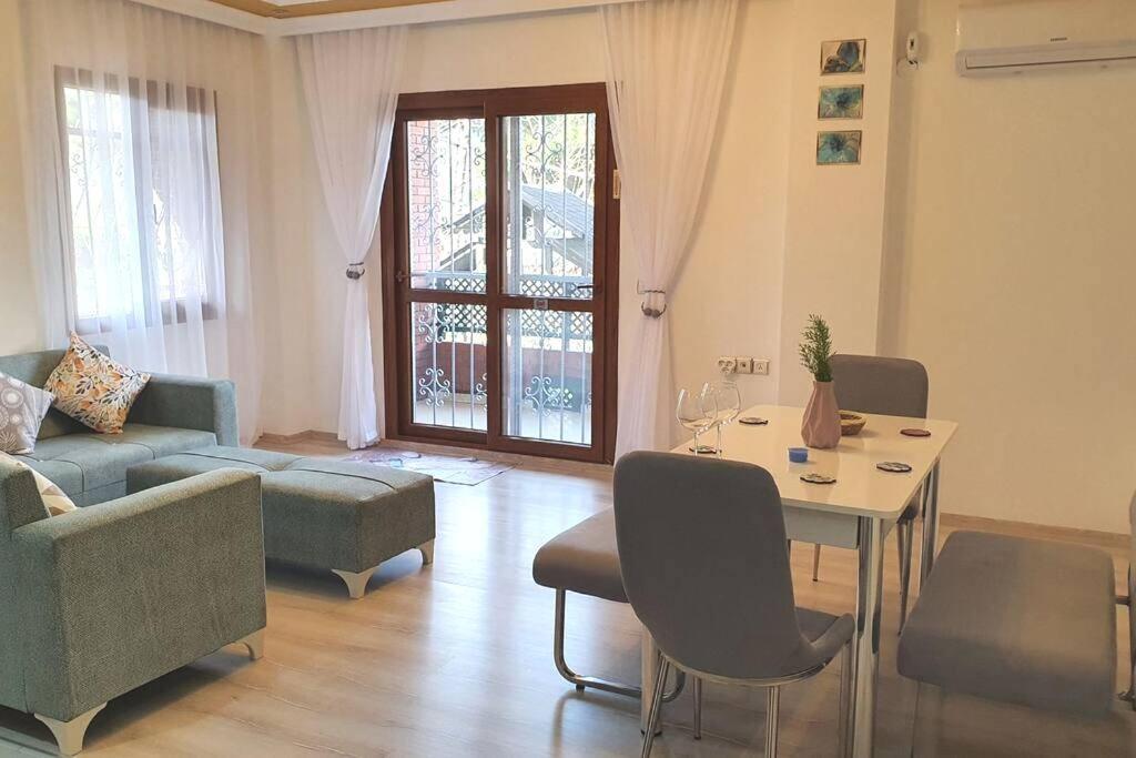 2+1 Apartm With Garden + Balcony , At Ladies Beach Kusadası Esterno foto